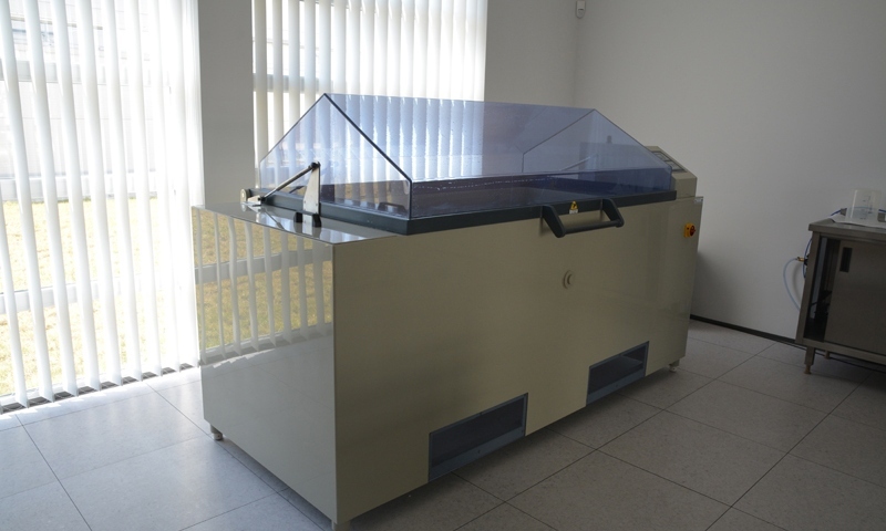 Die Kammer ermöglicht einer hundertfacher Beschleunigung von Korrosionsprozessen.